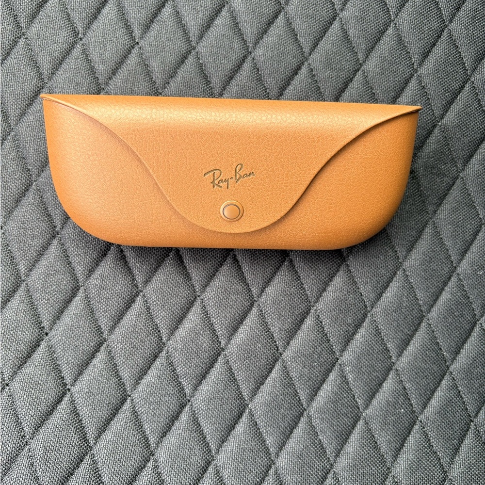 Ray-Ban | Meta Charging Case Light Brown GENUINE NEW